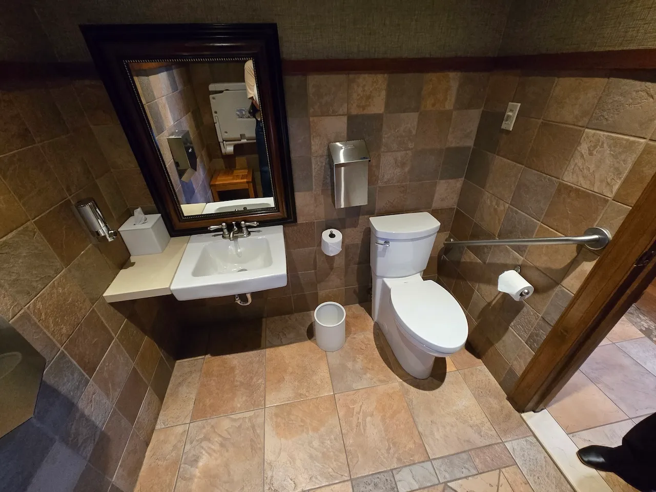 Salle de toilette du sous-sol