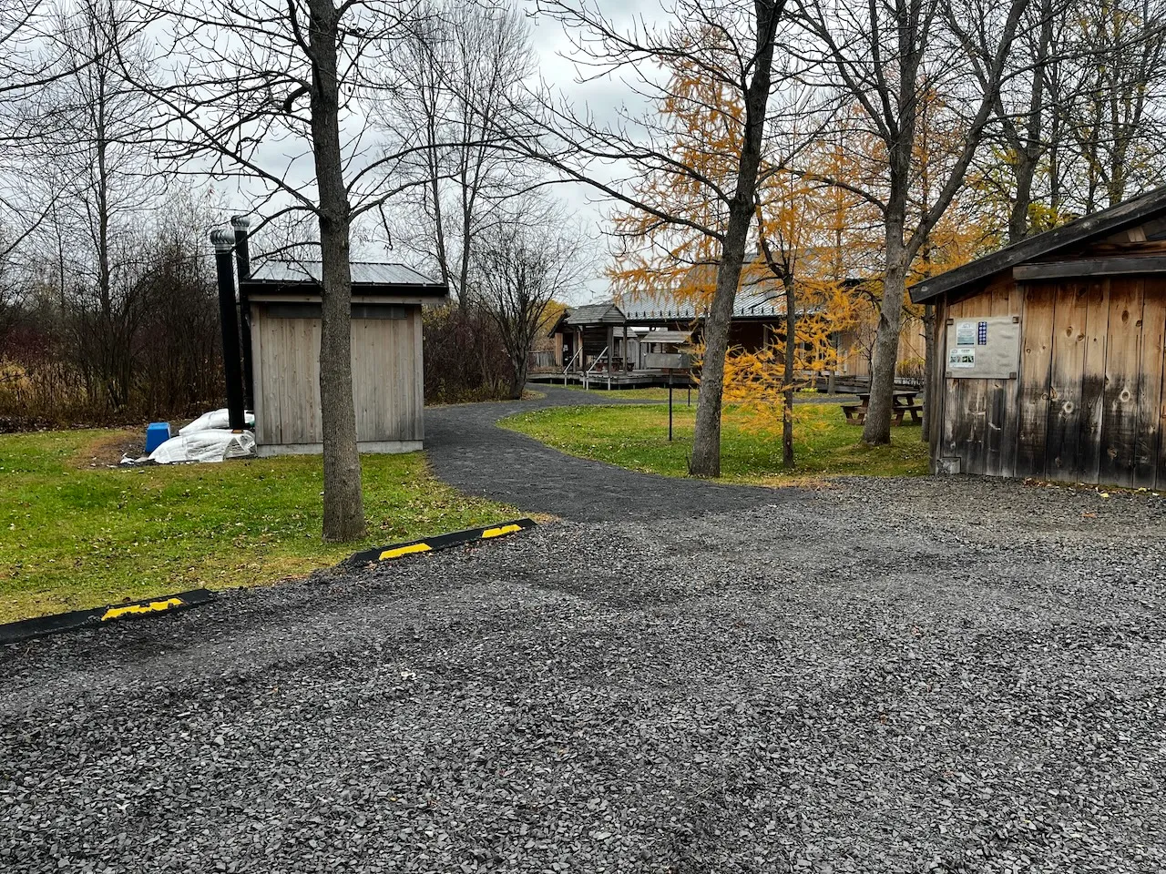 Stationnement près du Centre d'interprétation