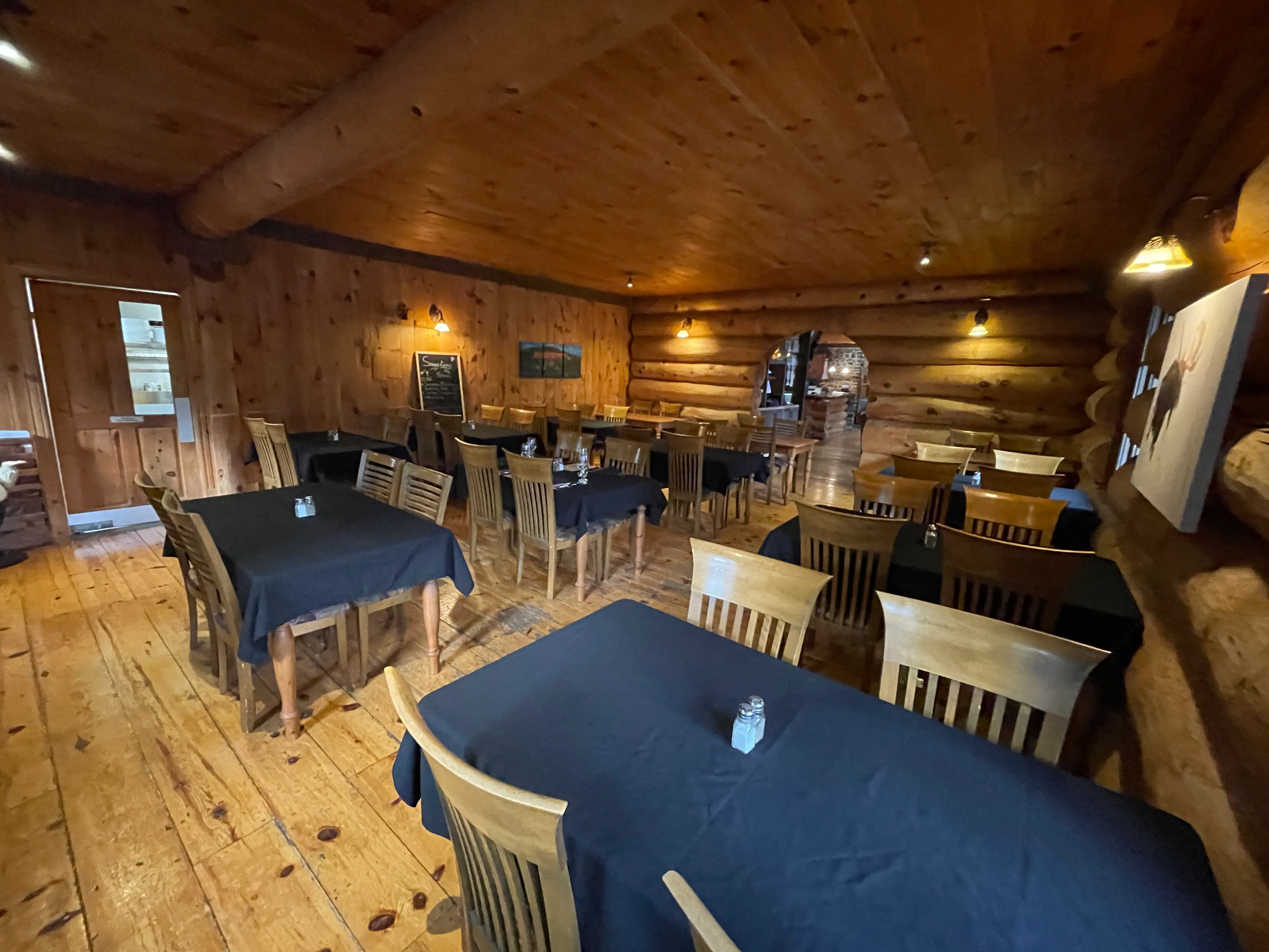 Dining room (restaurant)