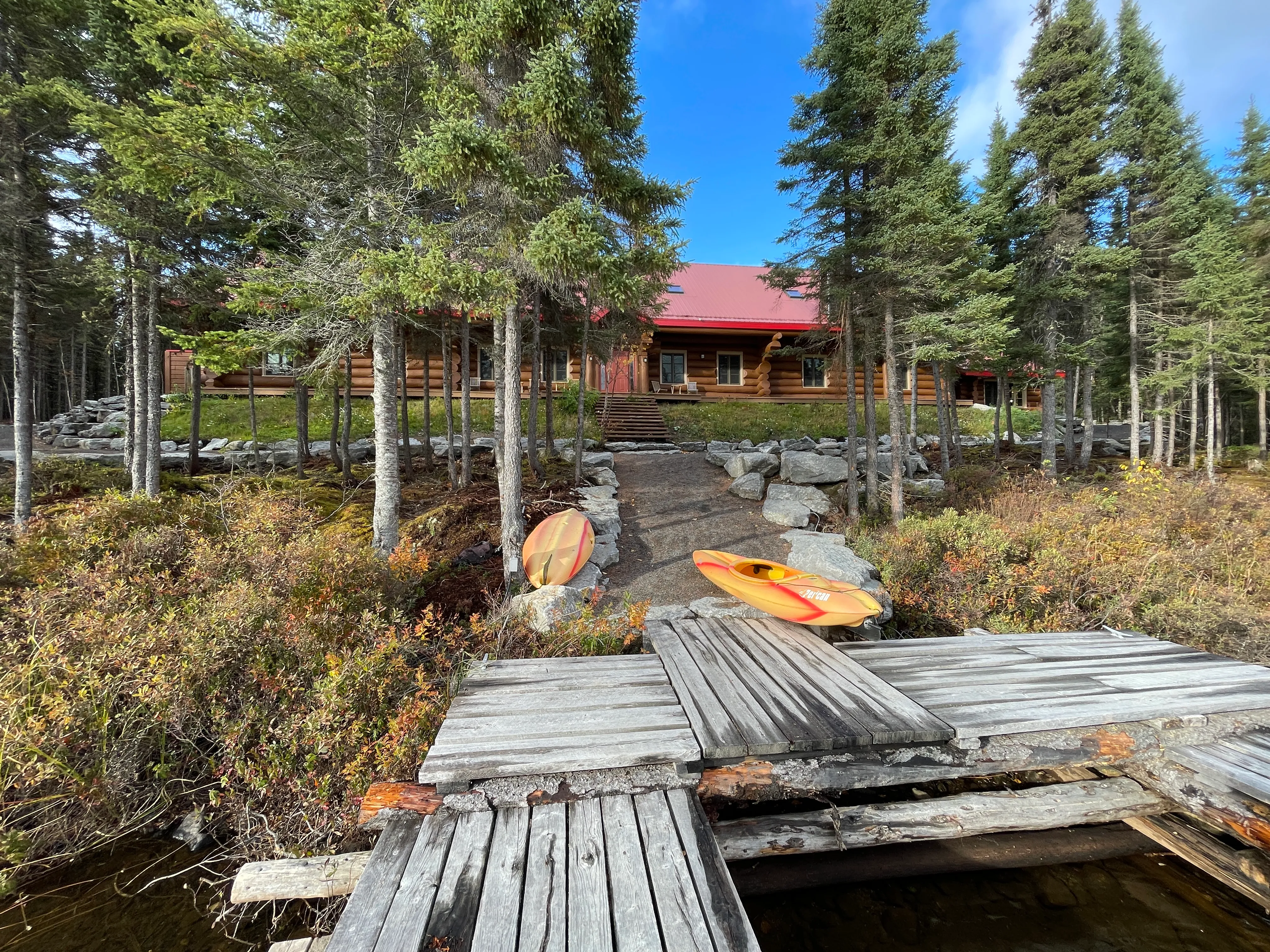 Access to the dock (pontoon)