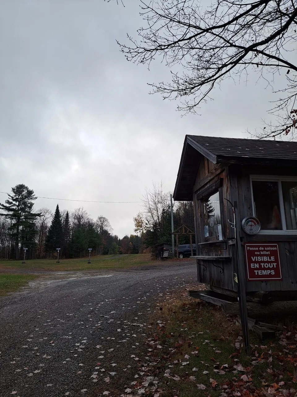 Welcome kiosk at the top of the hill