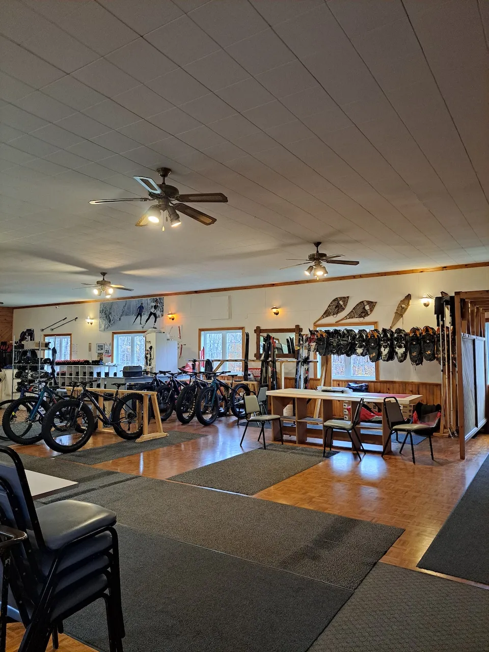 Salle Gai-Luron - Store