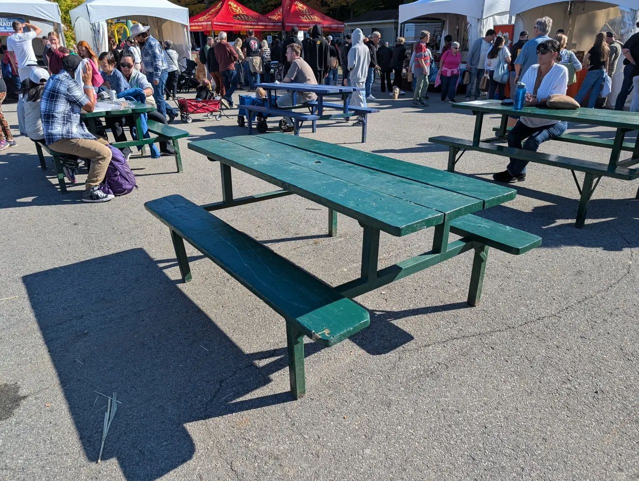 Mobilier disponible sur le site