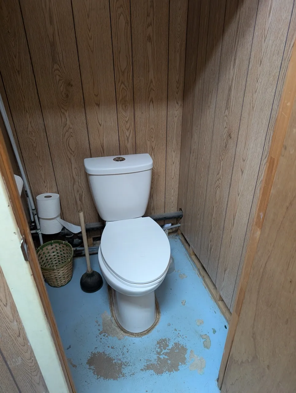 Cabine de toilette non accessible