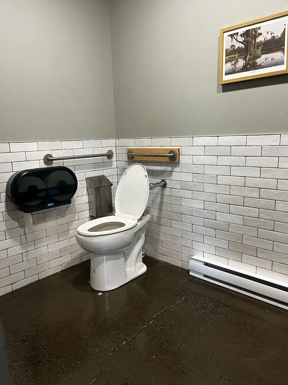 Salle de toilette universelle - 1e étage