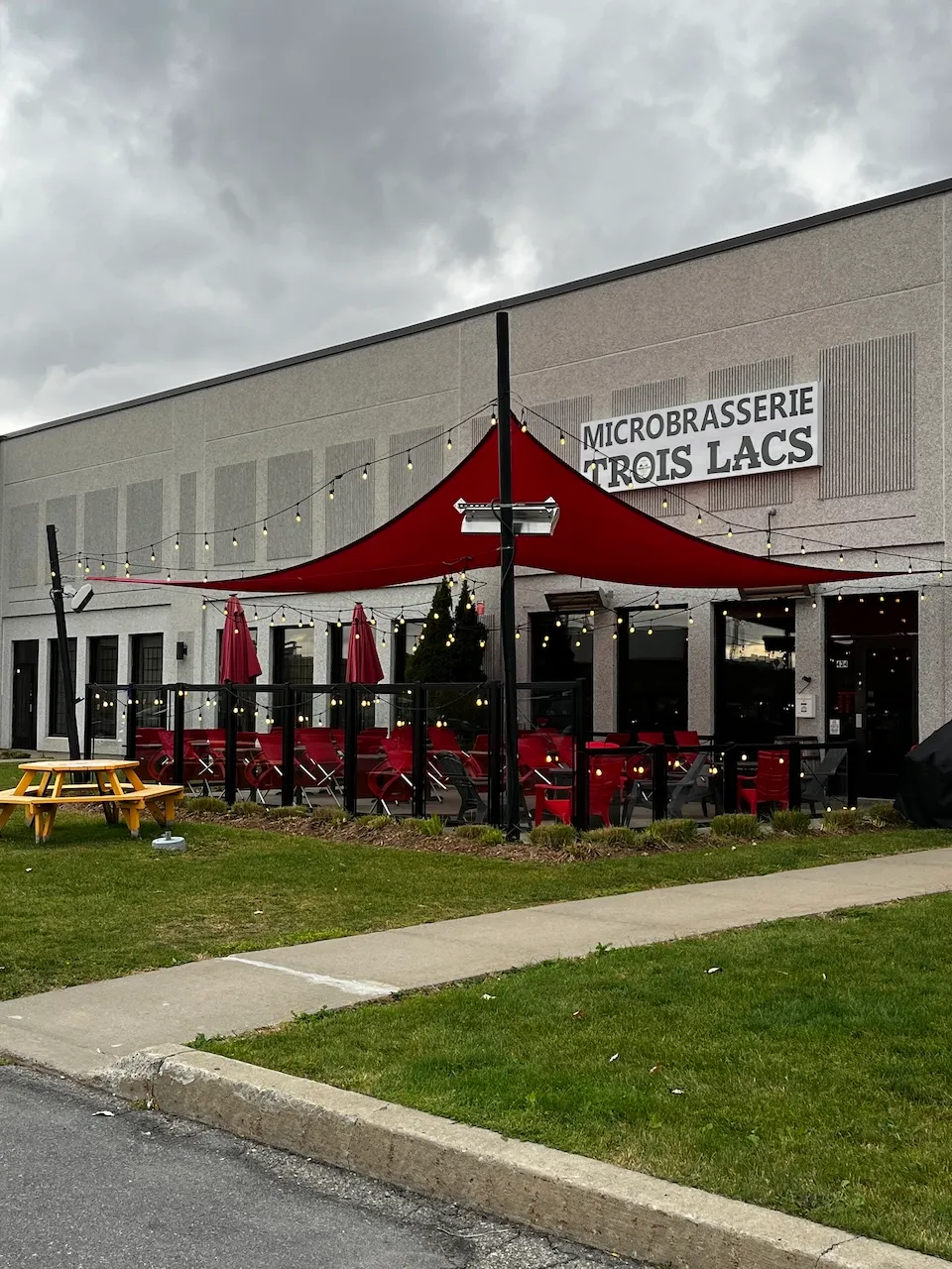 Path leading to the entrance