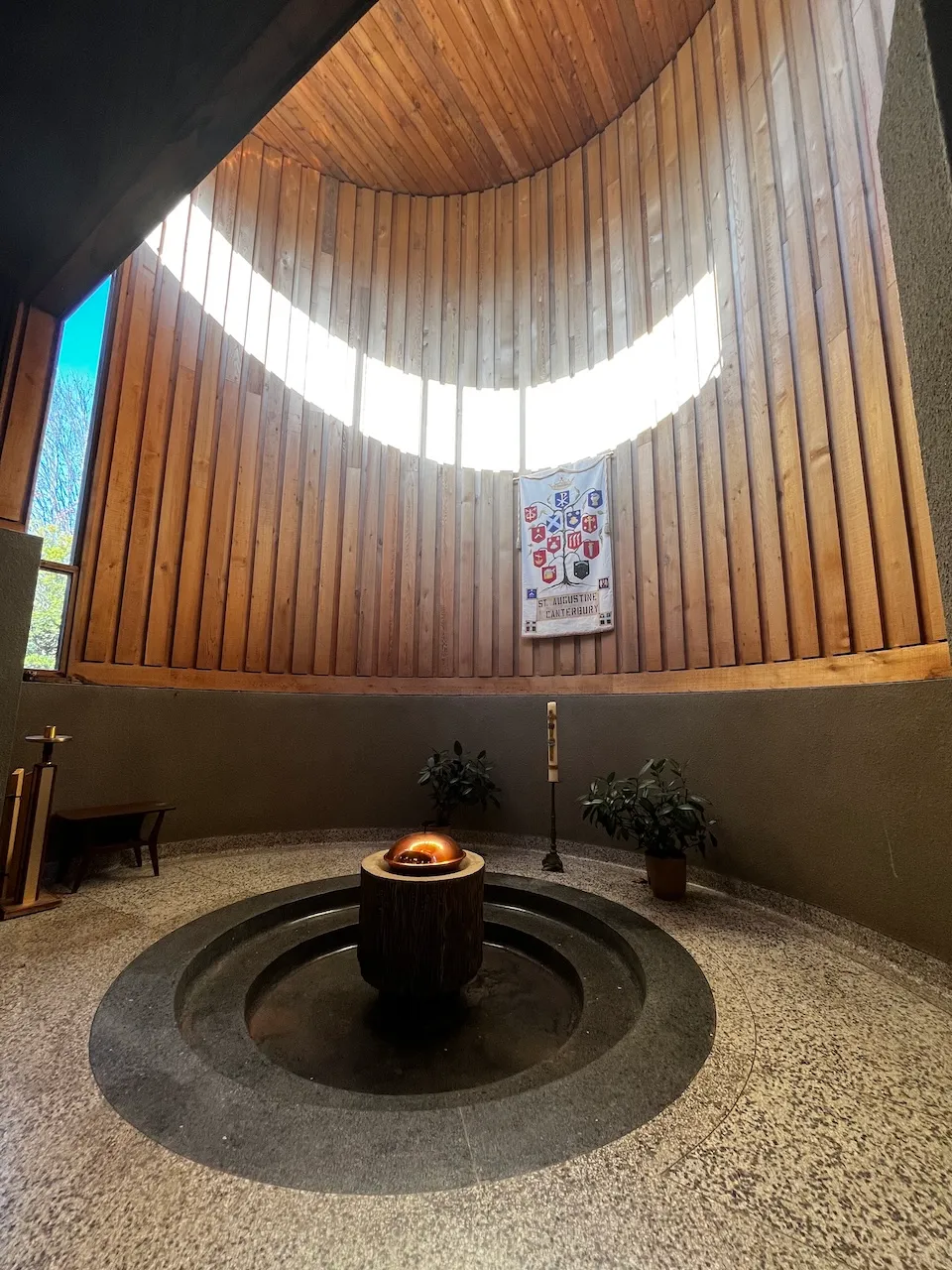 Baptistère par Jordi Bonet