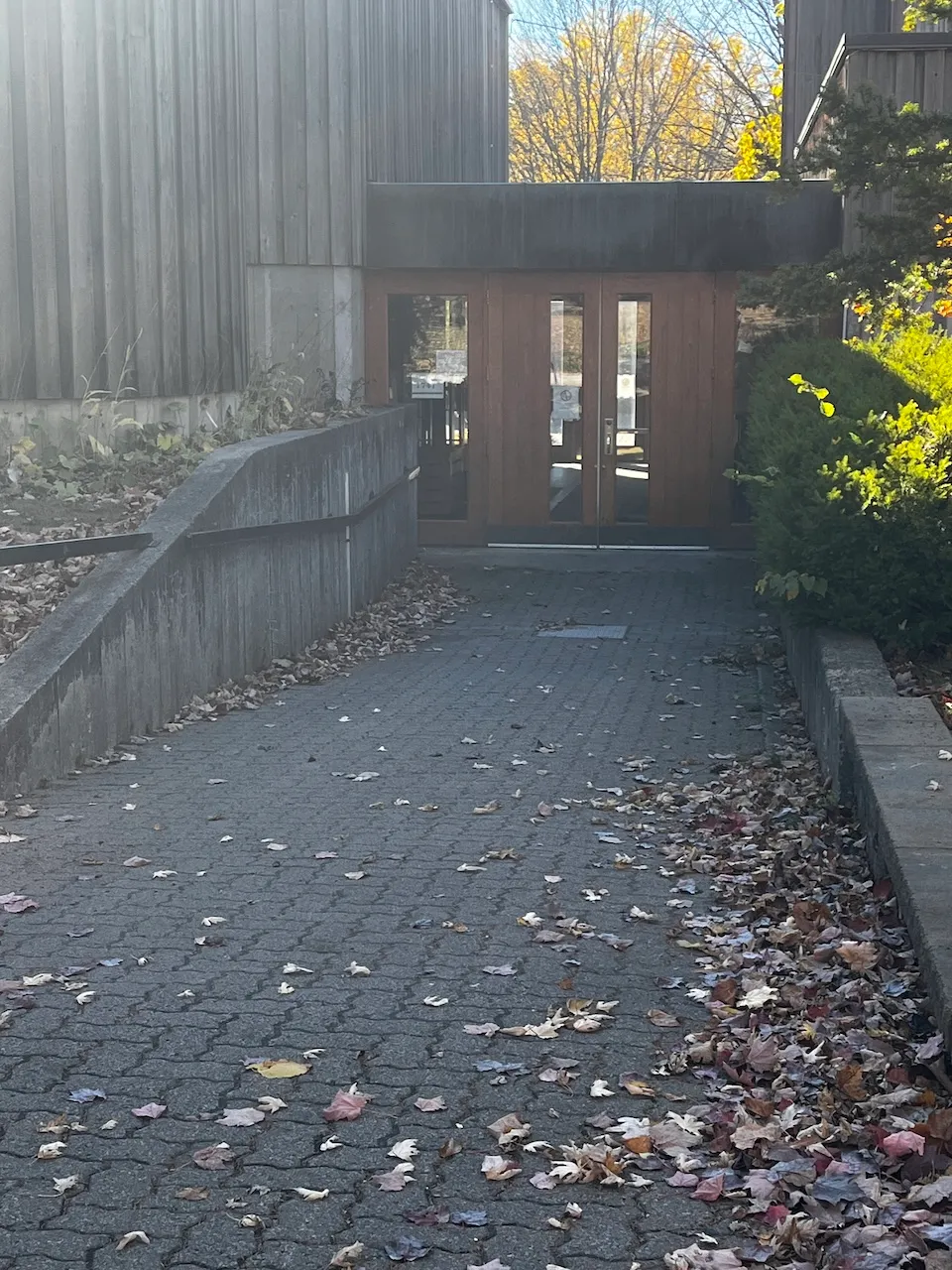 Entrée - 1741 rue Roberval (débarcadère et pente douce)