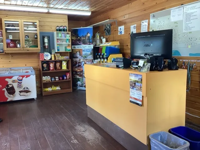 Reception desk
