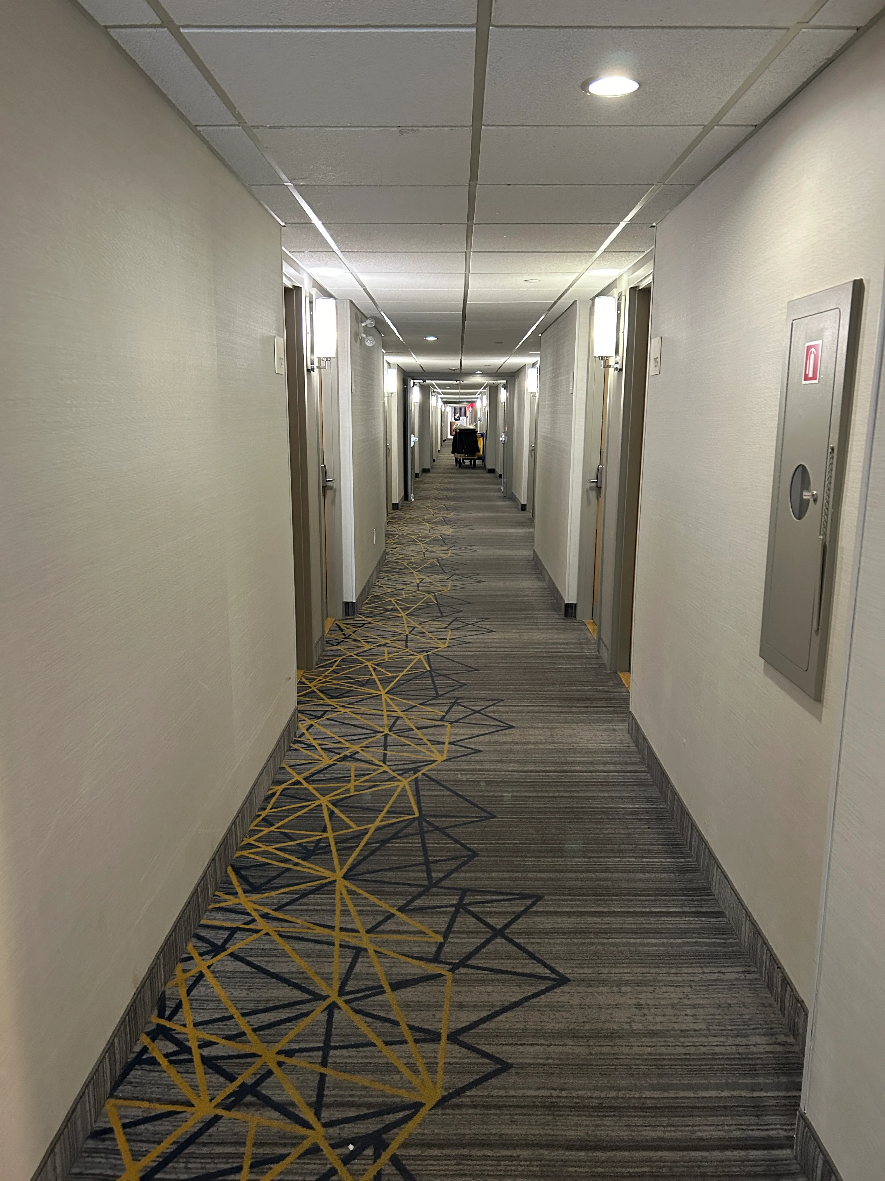 Corridor menant aux chambres