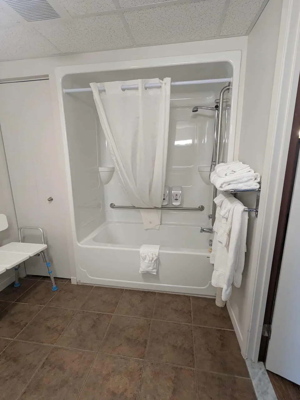 Bain-douche - chambre 120