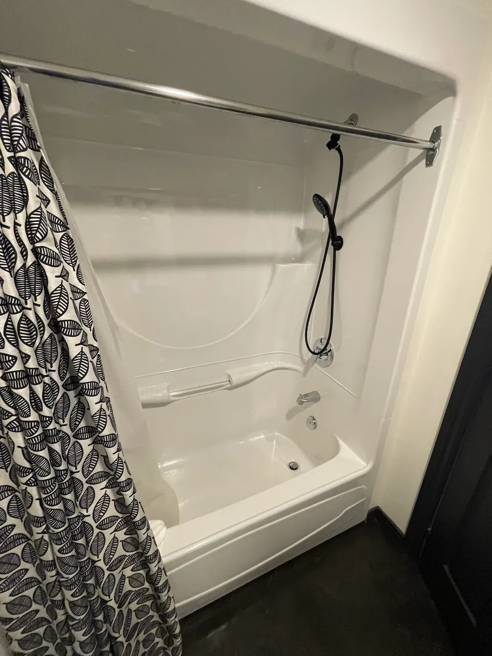 Chambre #10 - Bain-douche