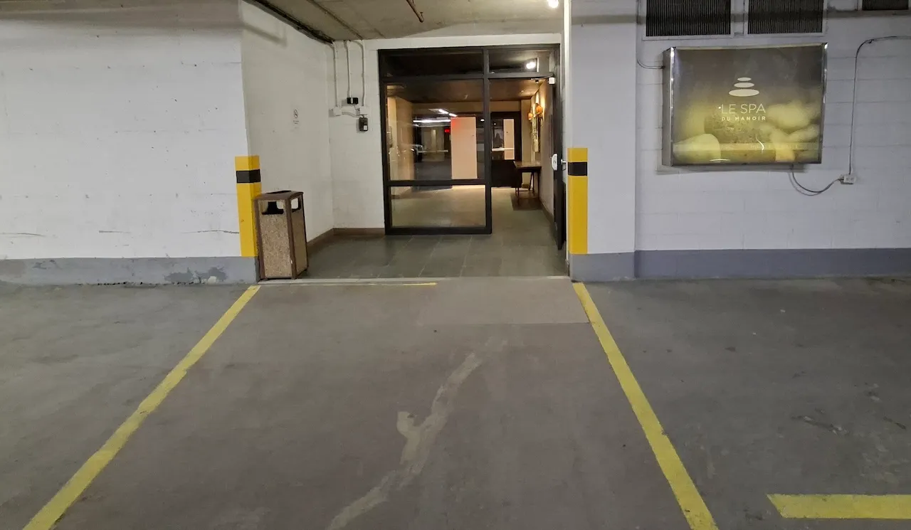 Stationnement souterrain - Entrée secondaire