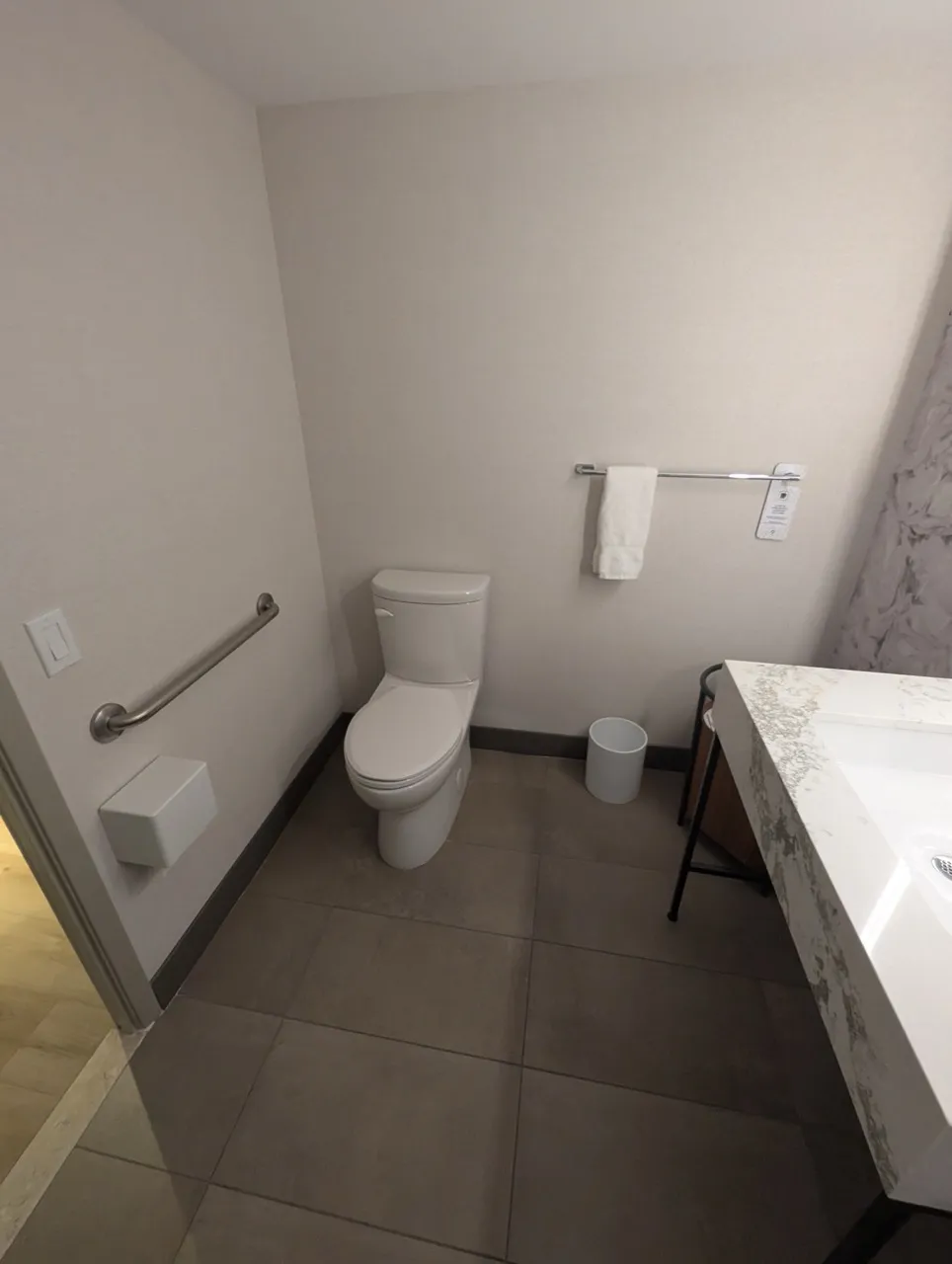 Salle de bain de la chambre 303 - toilette