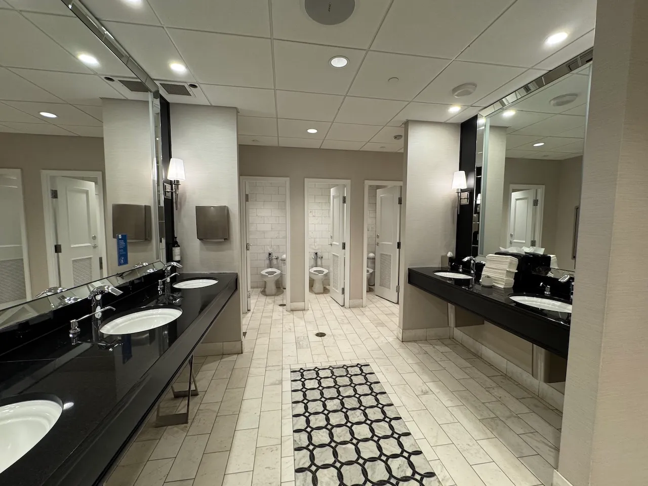 Salle de toilettes - Sous-sol