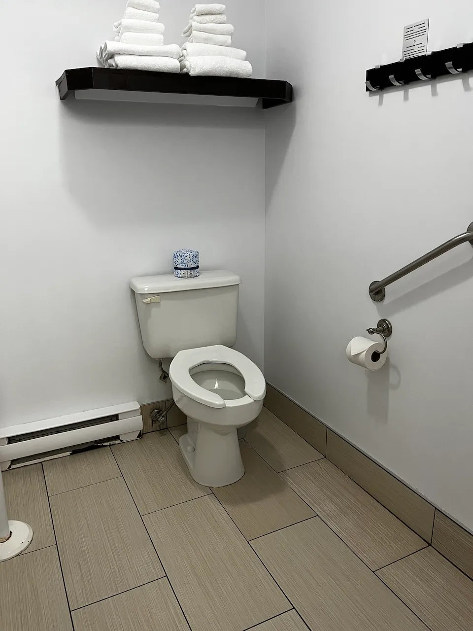 Room 124 - bathroom - toilet