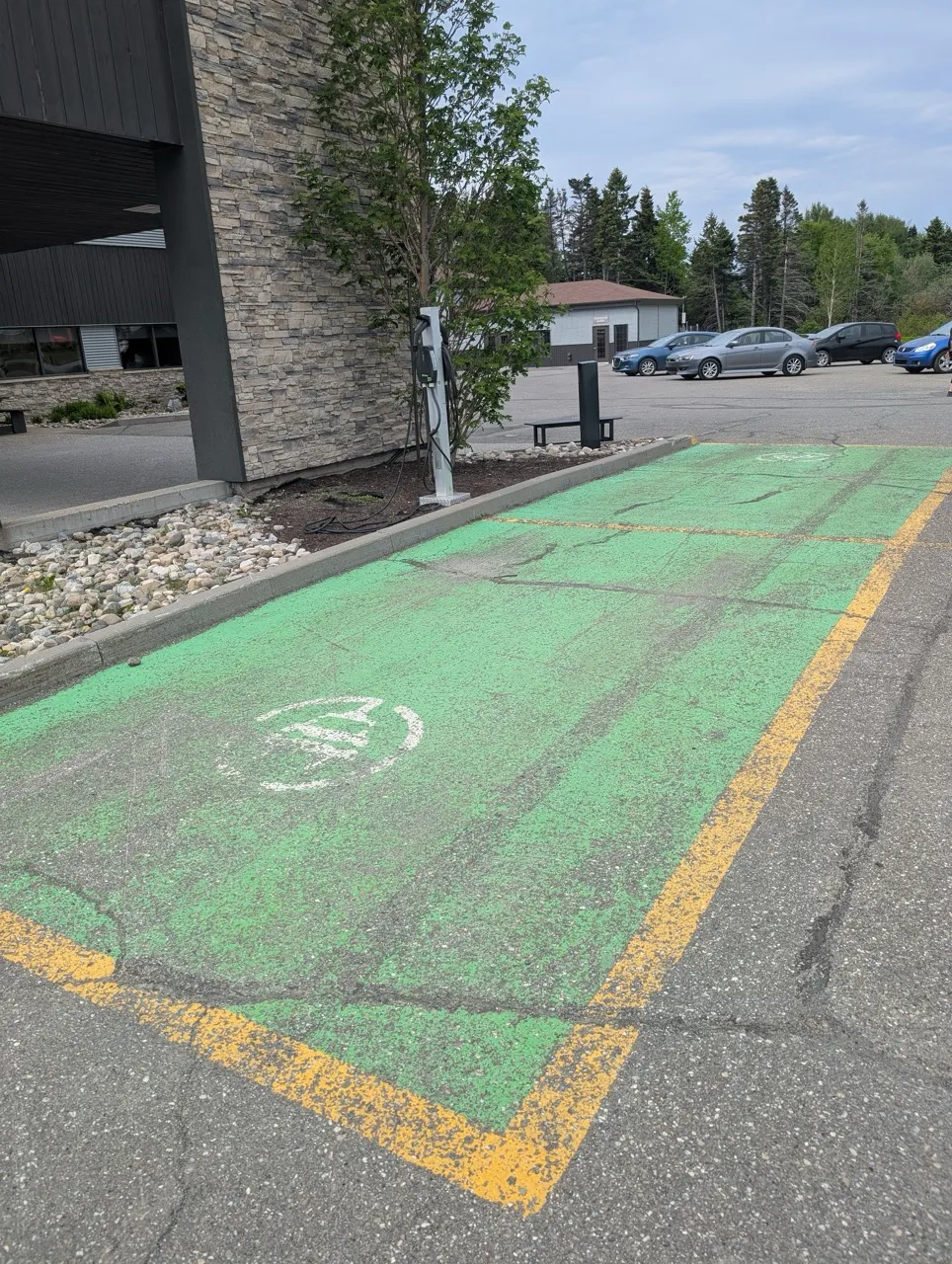 2 places de stationnement pour véhicule électrique