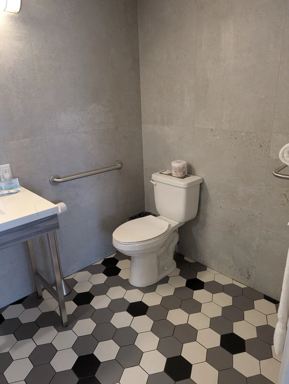 Salle de bain chambre 117 - toilette