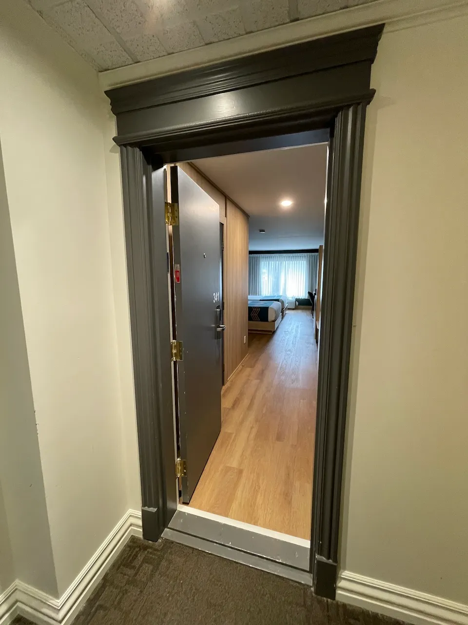 Chambres #339 et #341 - Entrée