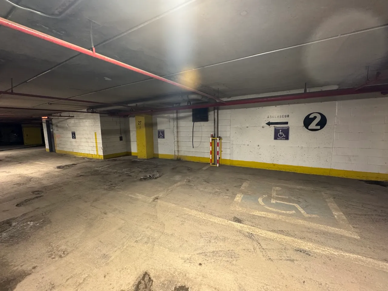 Reserved parking spaces (level G2)