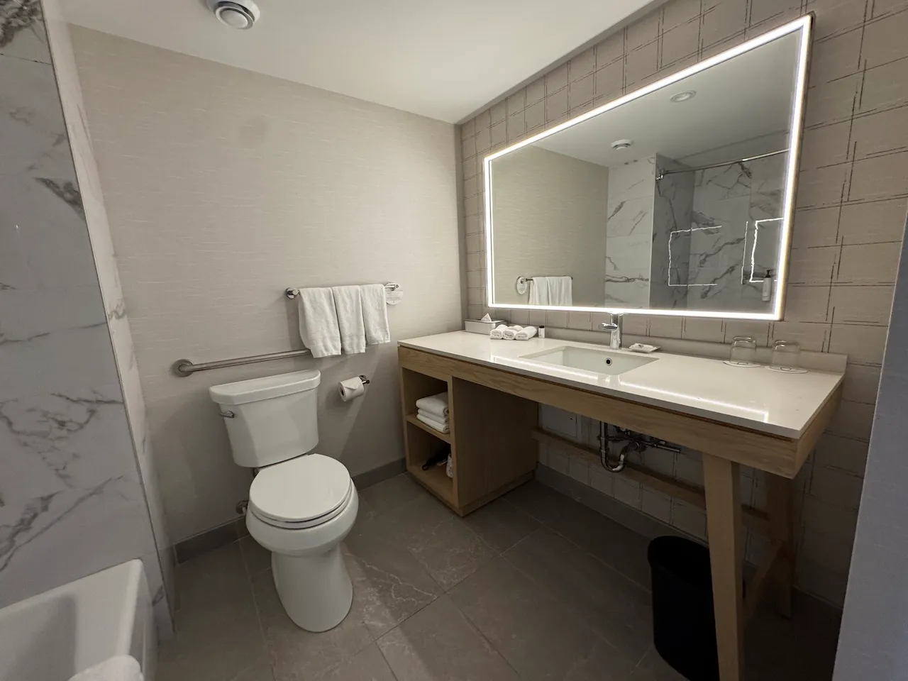 Chambre 417 - Salle de bain