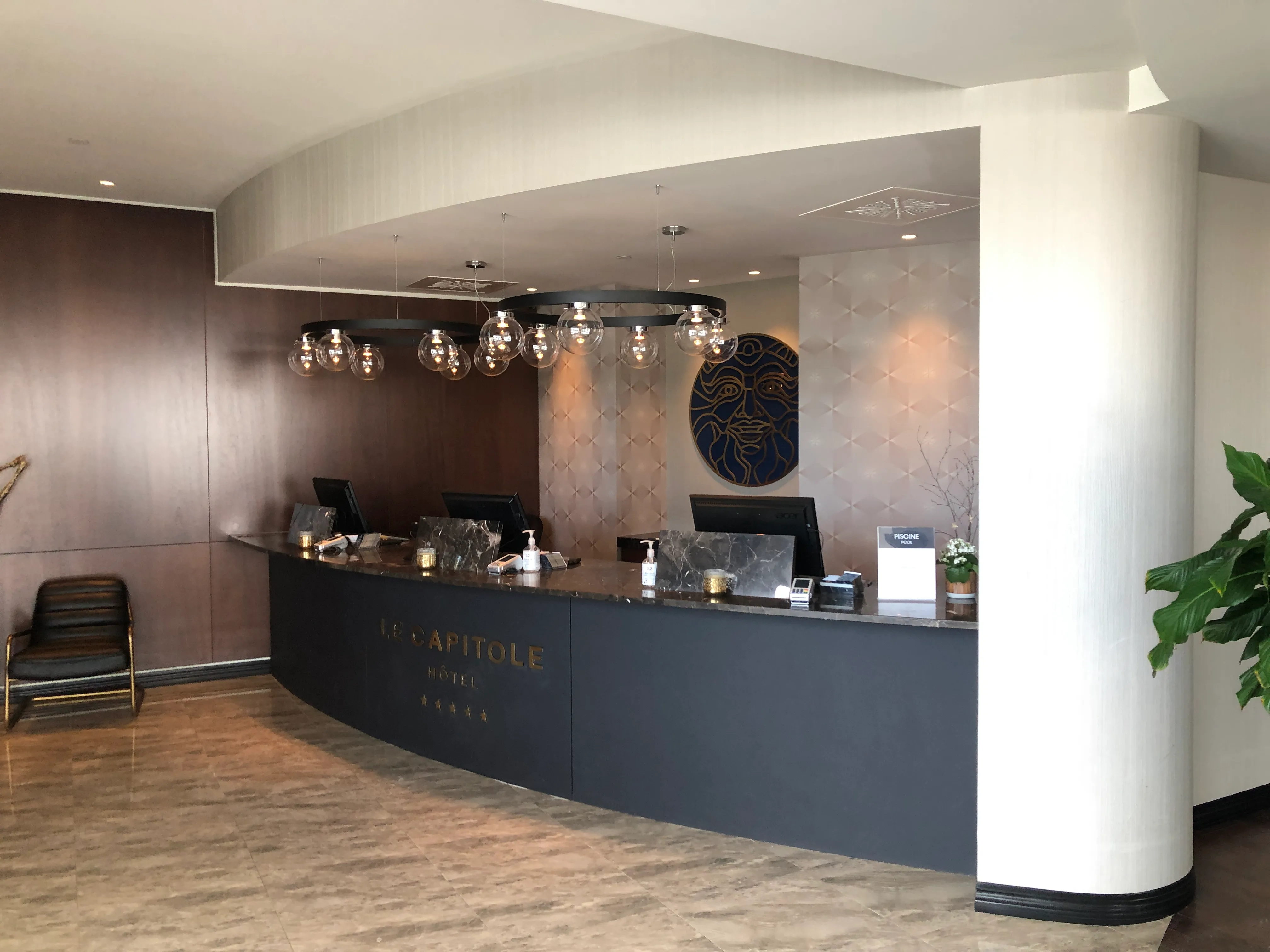 Réception de l'hôtel