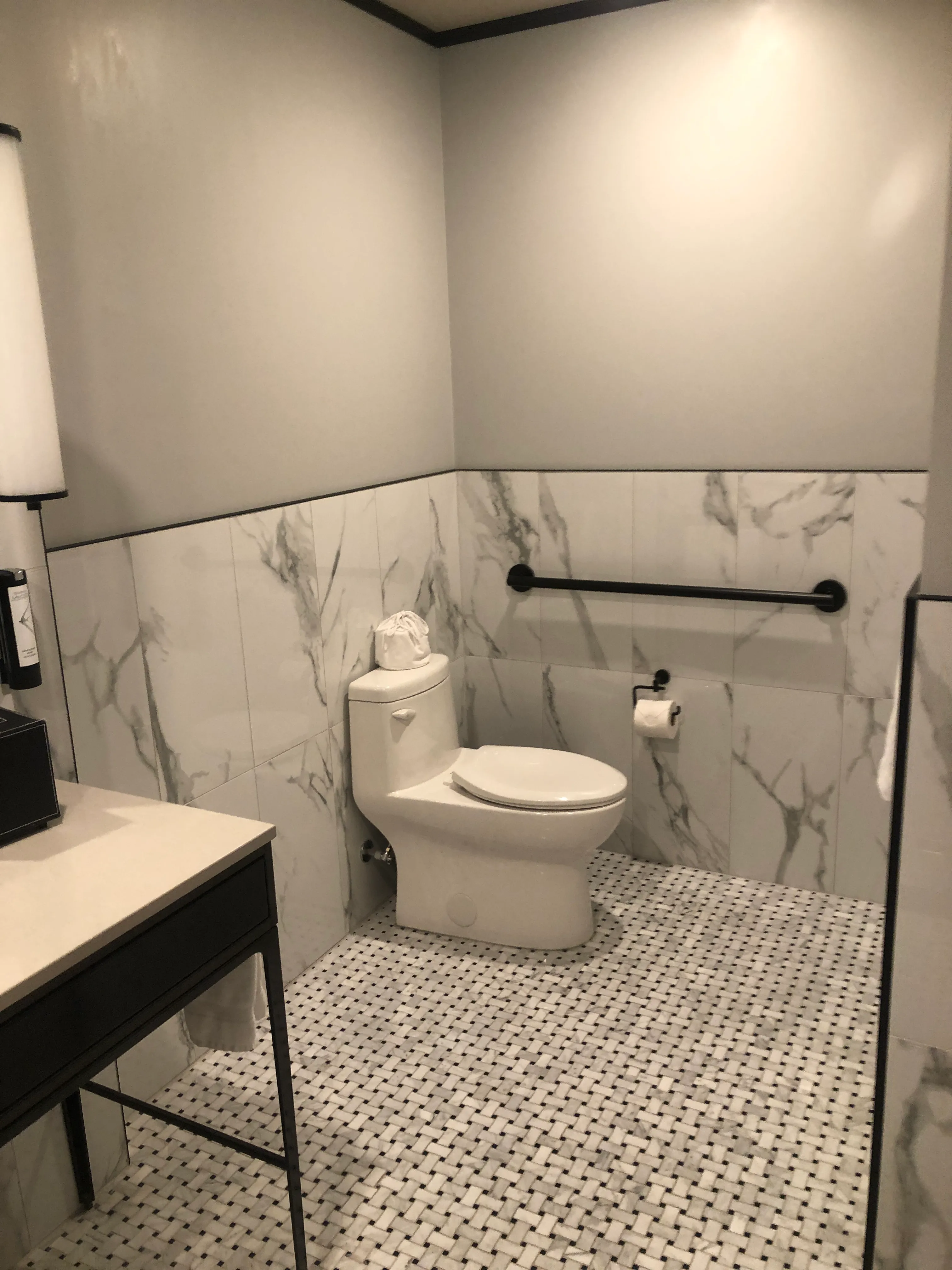 Chambre #211 #311 #411 #511 et #611 - Salle de bain