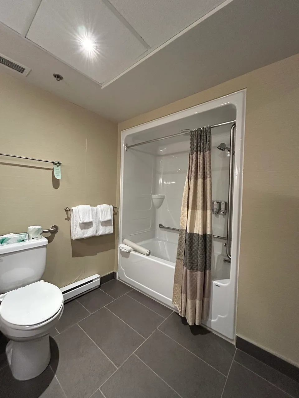 Room 201-301-401-501 - Bathroom