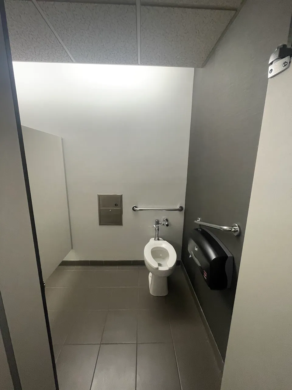 Cabinet de toilette - femme, mezzanine