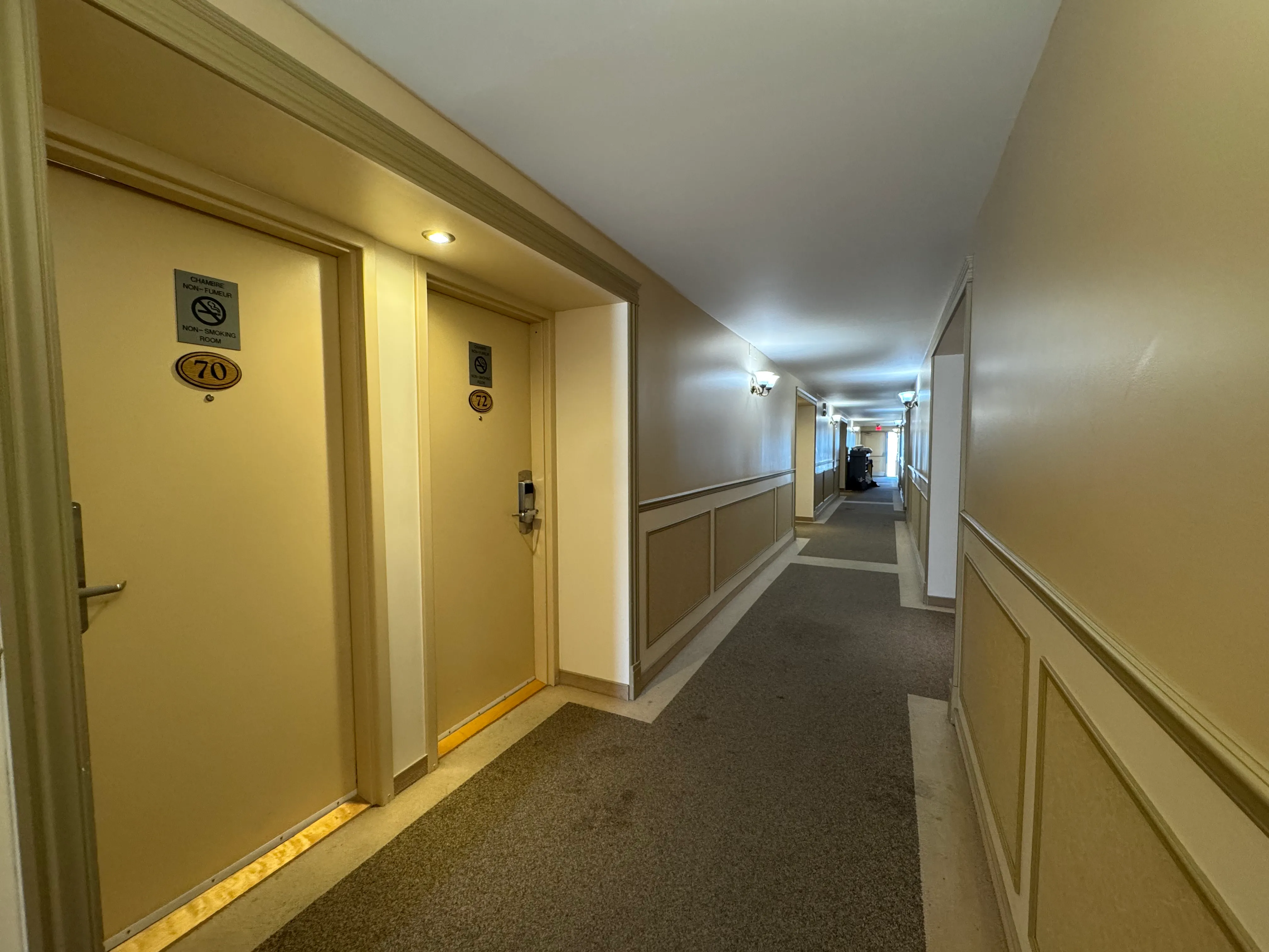 Hallway to the bedrooms