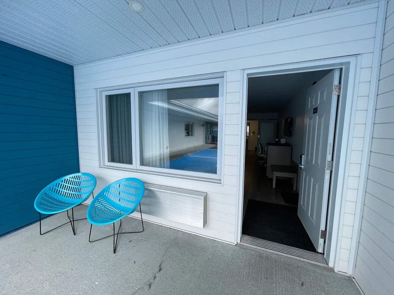 Rooms 107, 108, and 109 - Balcony and Entrance