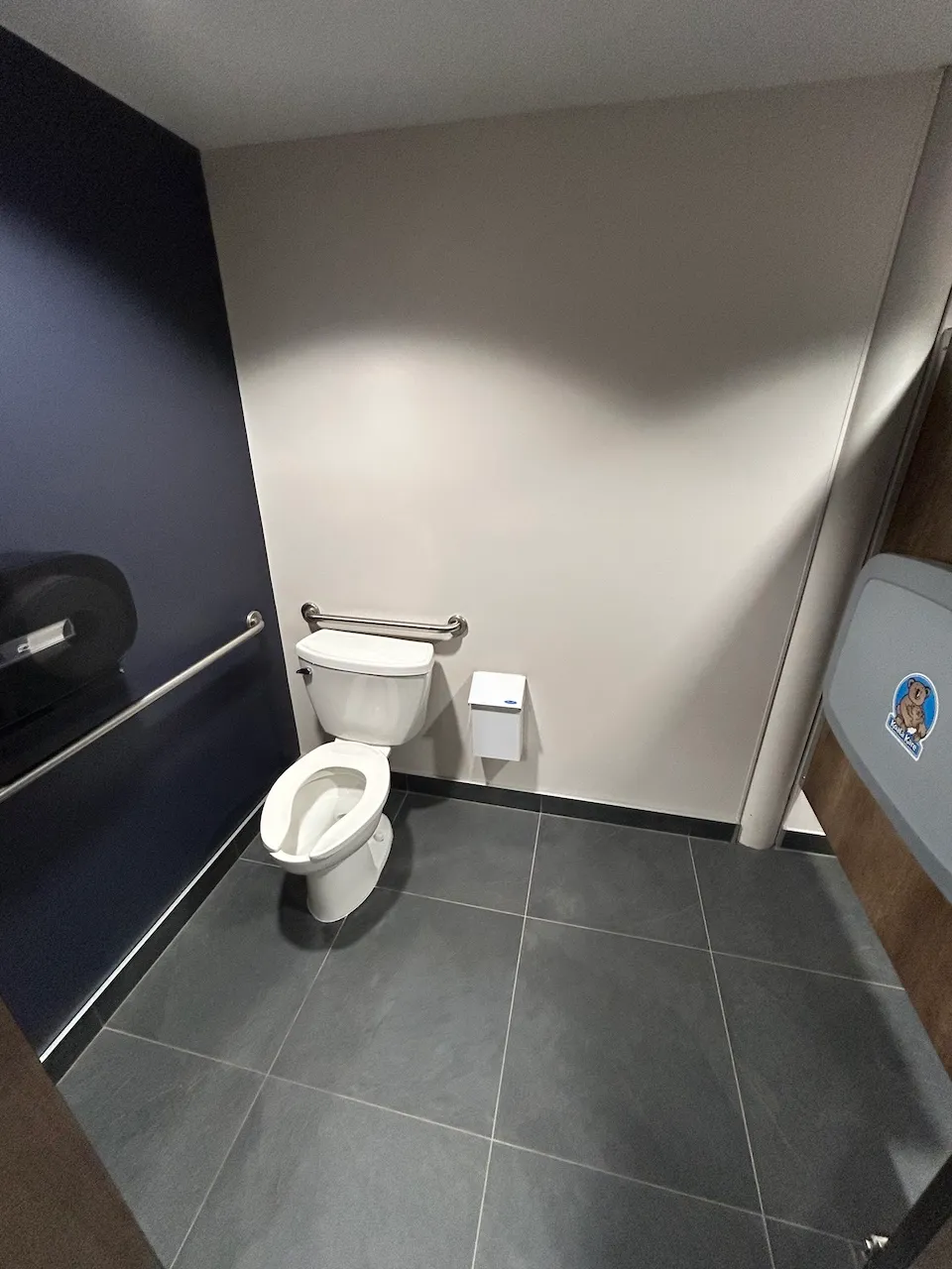 Musée Empress of Ireland - Salle de toilettes (femme)