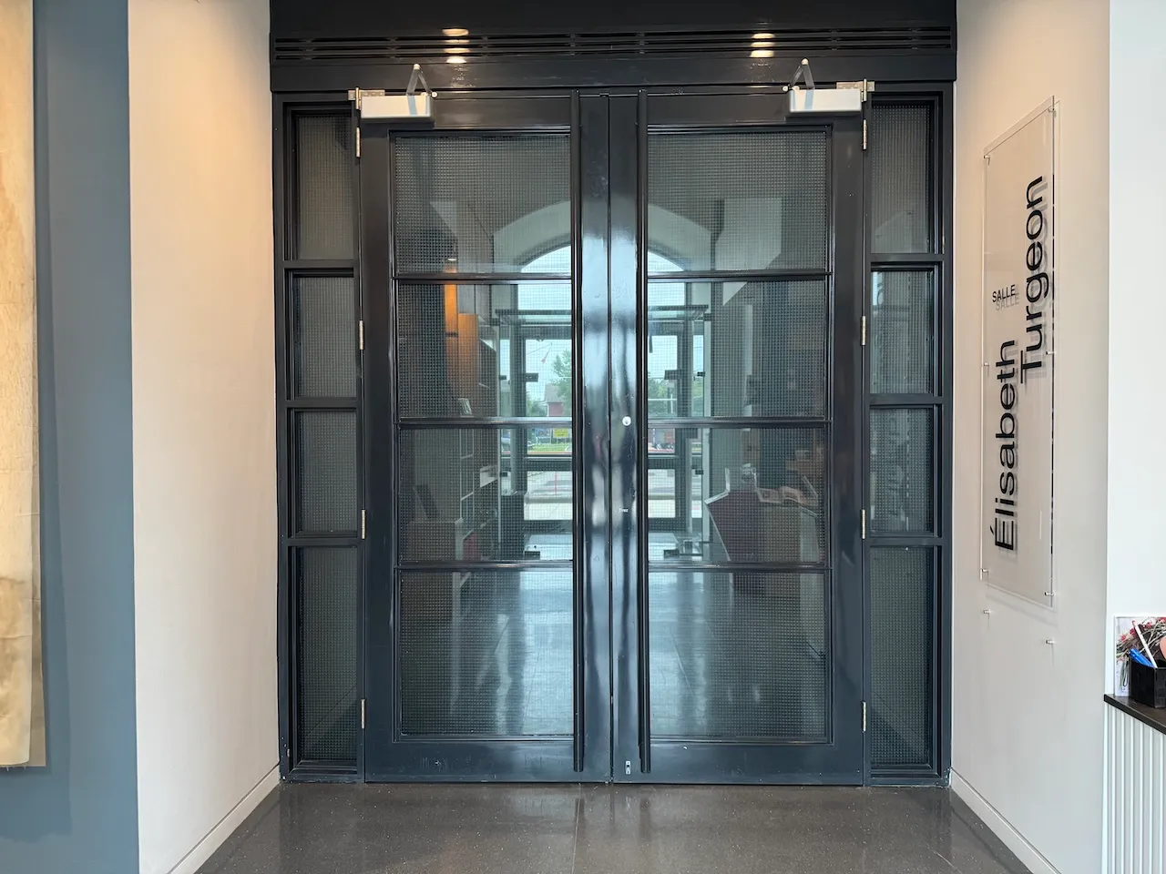 Entrée vers la salle d'exposition