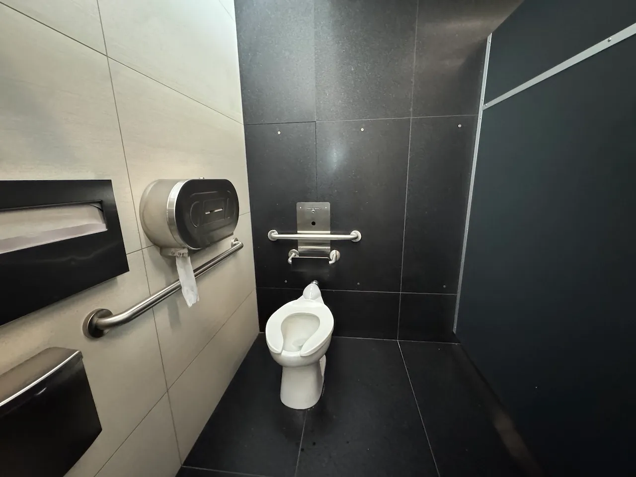 Cabine de toilette - Rez-de-chaussée