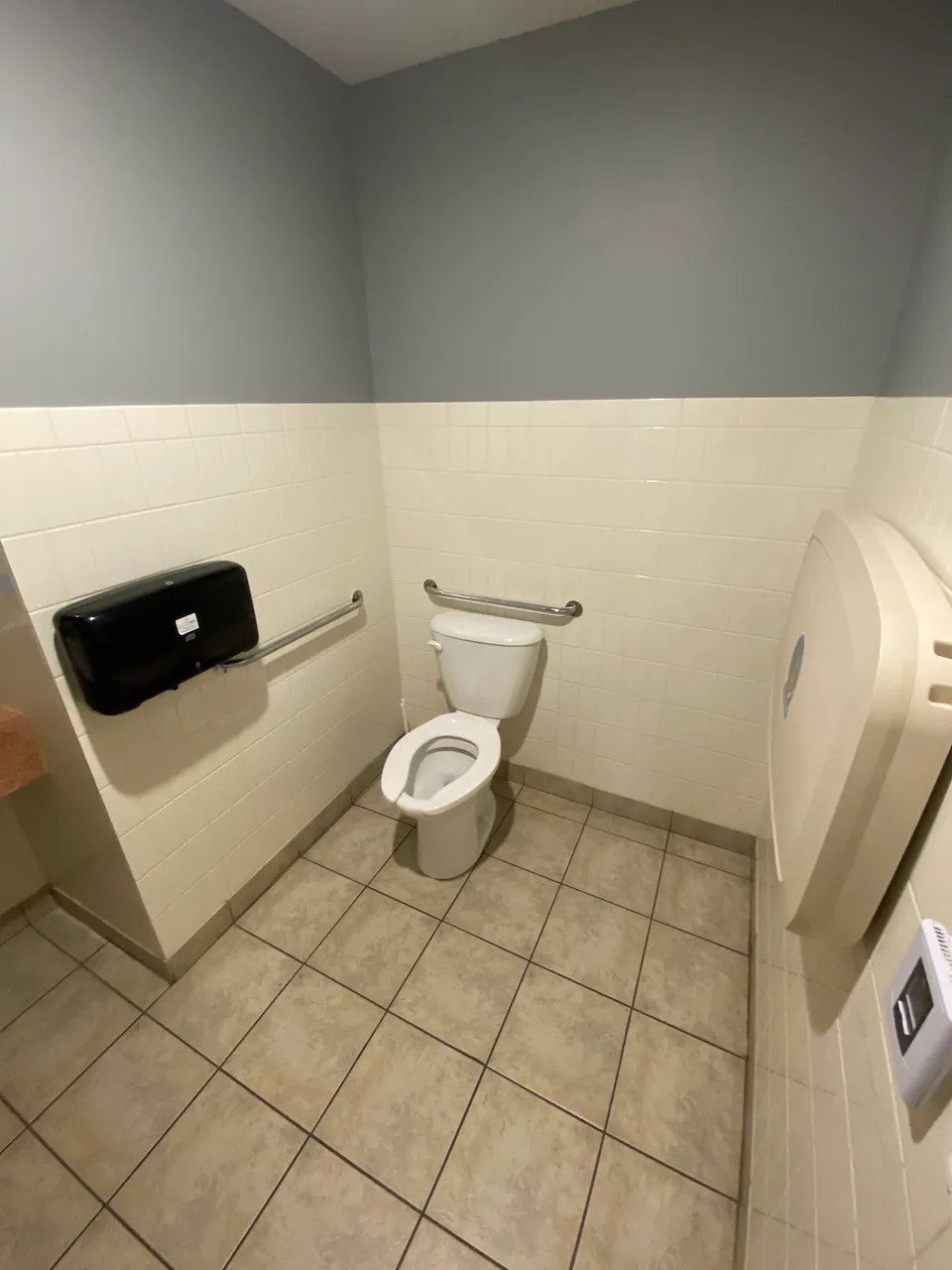 Salle de toilette universelle - accueil