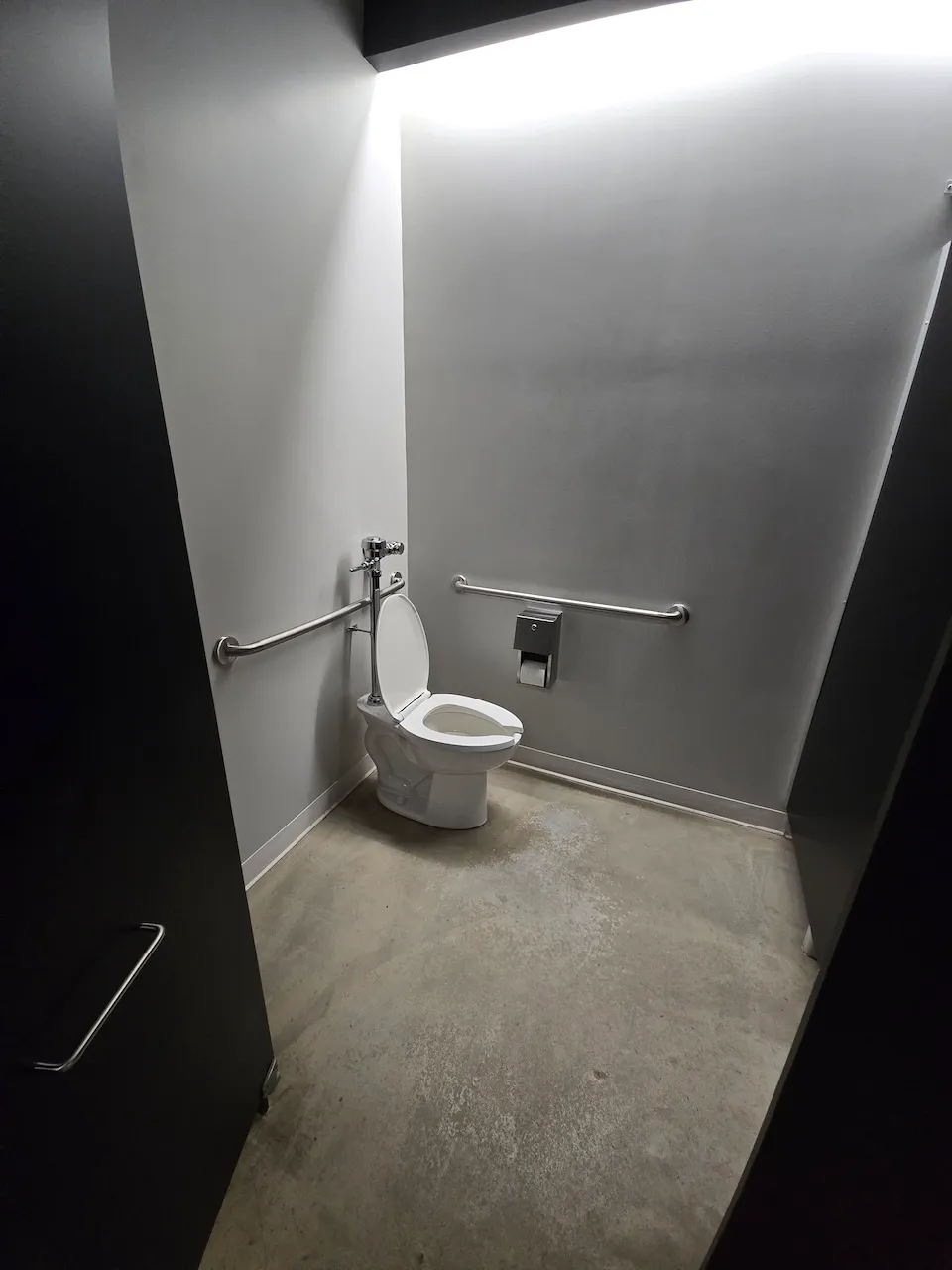 Men's bathroom on the ground floor