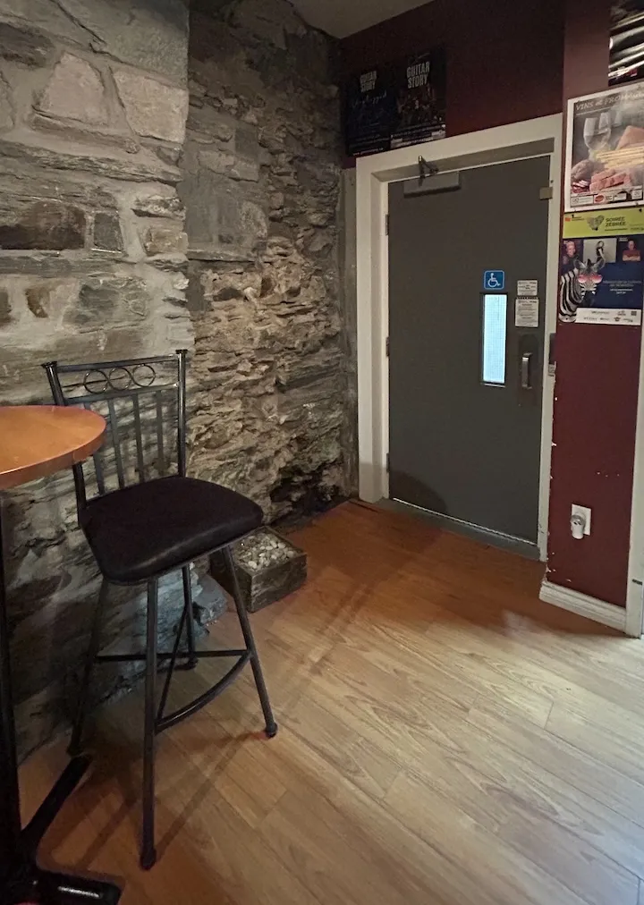 Basement - Elevating platform