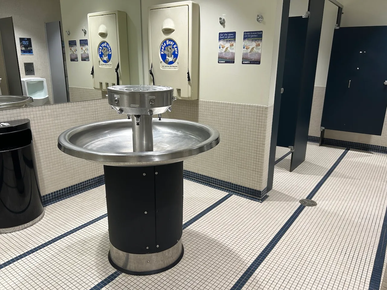 Niveau 1 - Salle de toilettes - Homme
