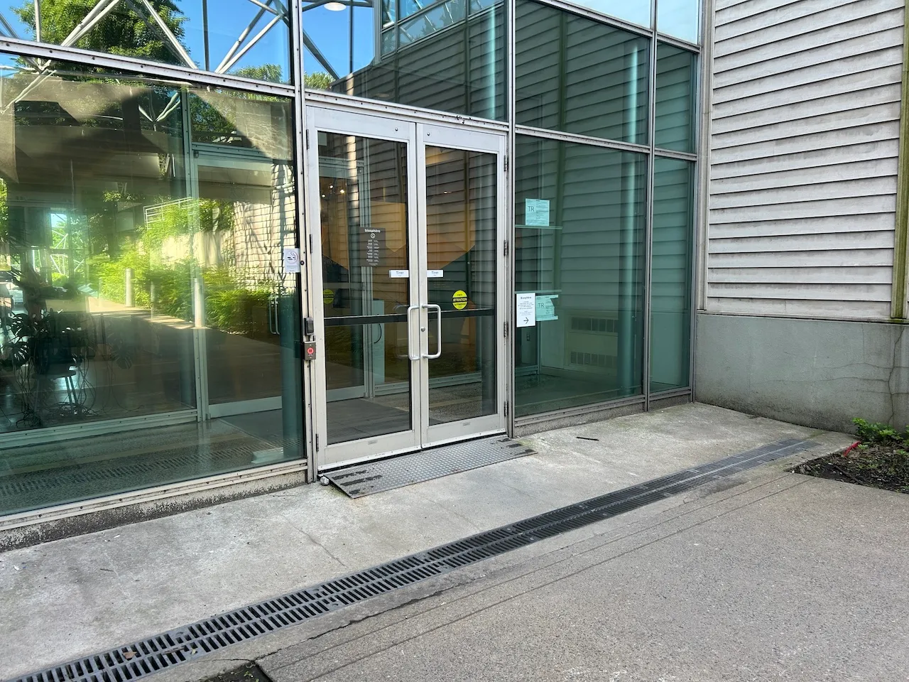 Entrée secondaire