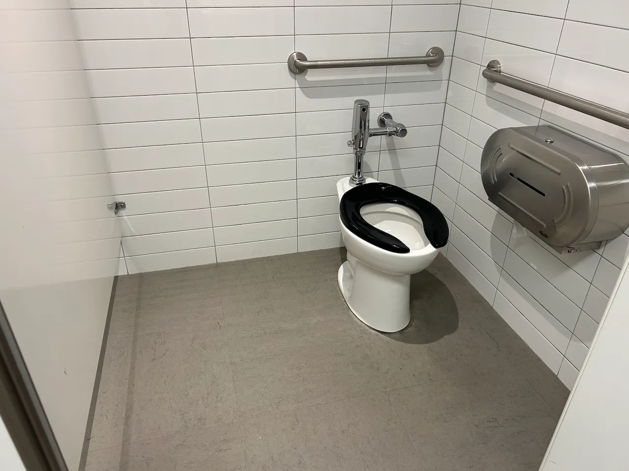 Niveau 3 - Salle de toilettes - Homme