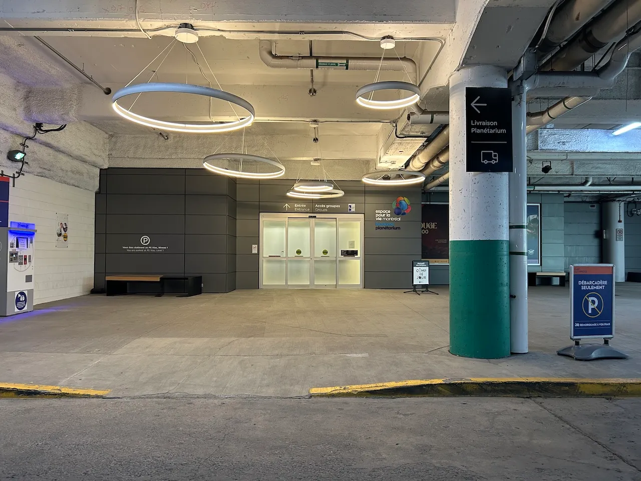 Entrée stationnement P5