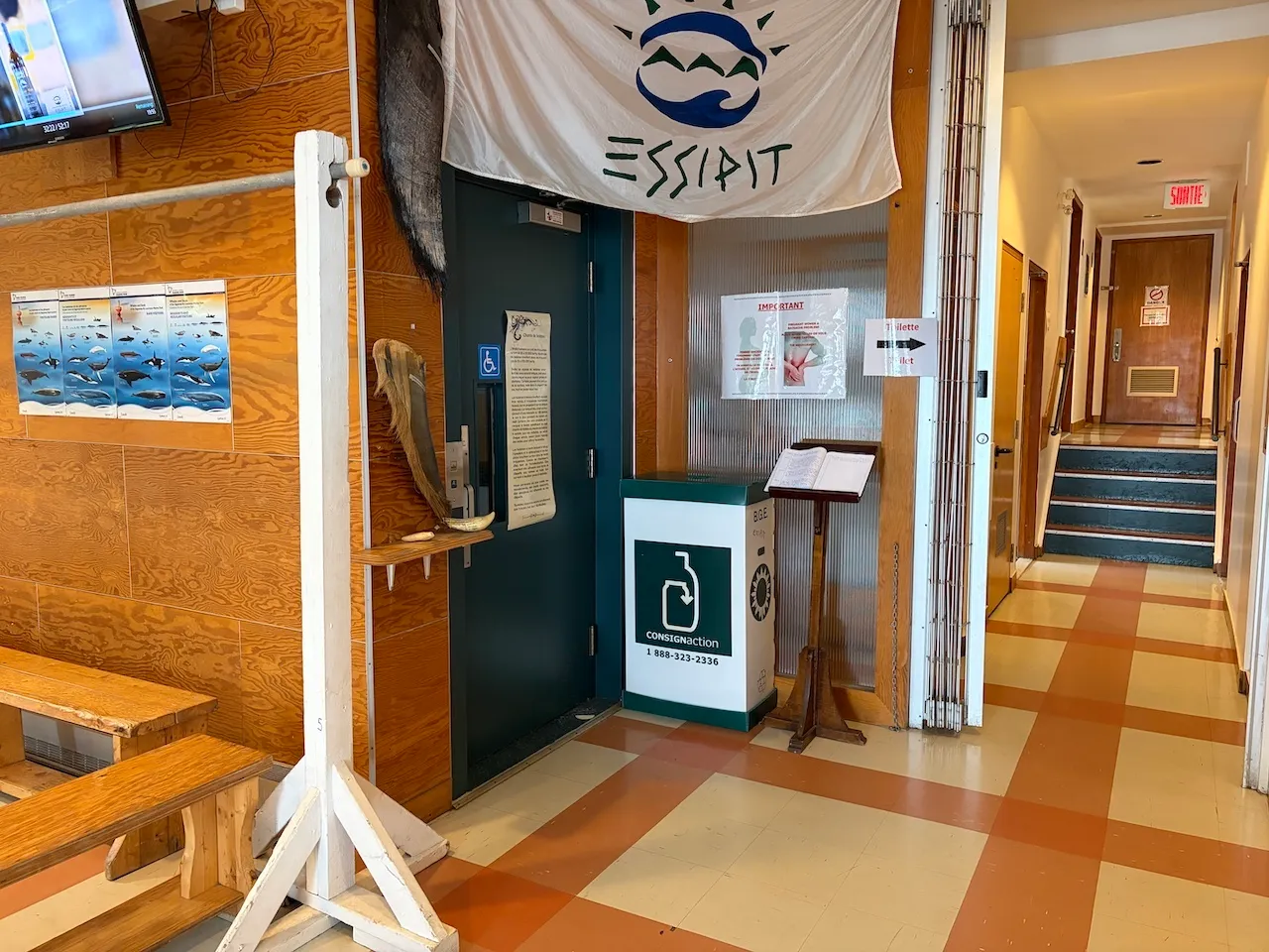 Lift platform accessible from the ground floor