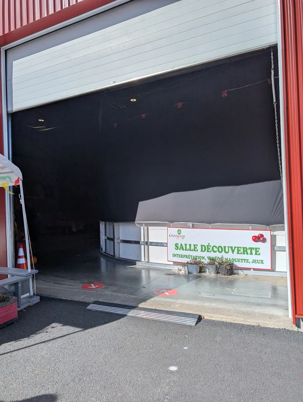 Entrance to the discovery room