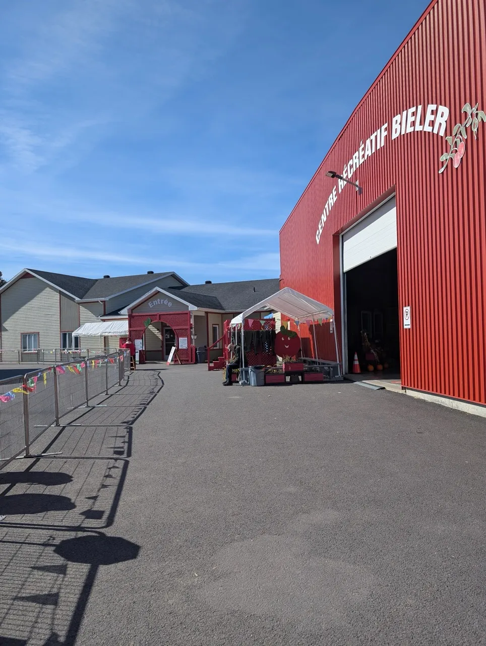 Pathway leading from the parking lot to the entrance.