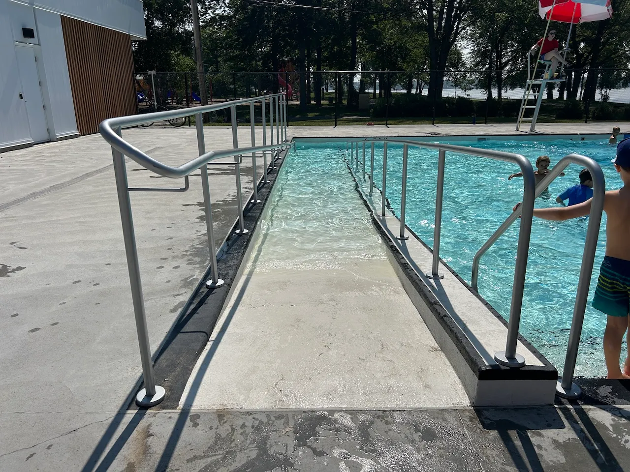 Central Pavilion - Outdoor Pool