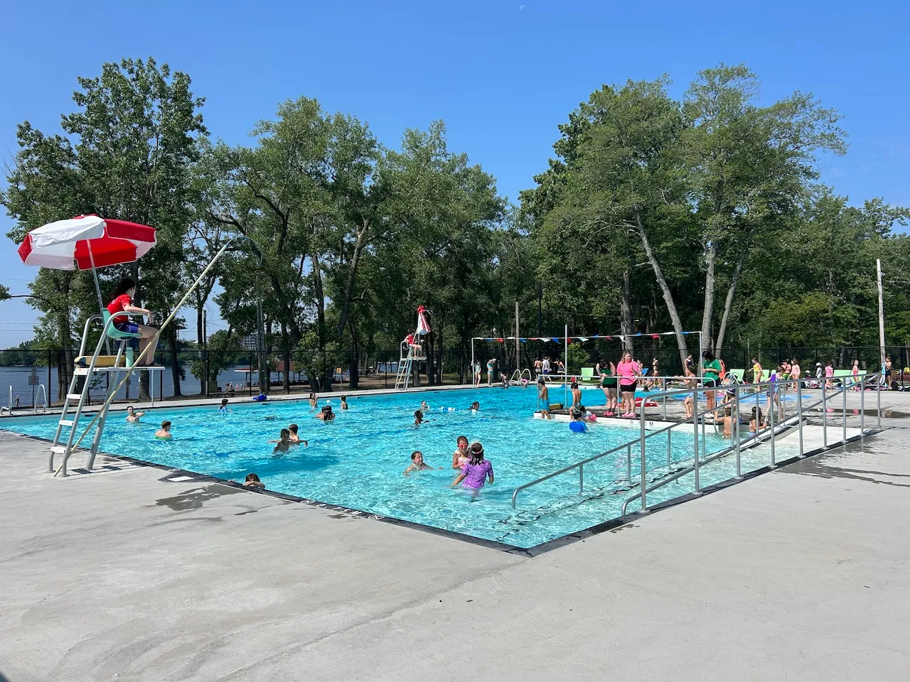Central Pavilion - Outdoor Pool