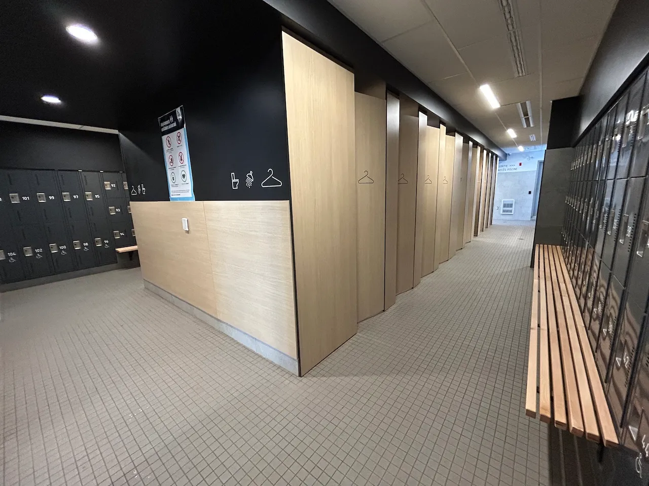 Main Pavilion - Changing room