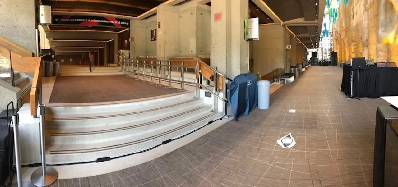 Niveau Parterre avec monte-personne dans les escaliers