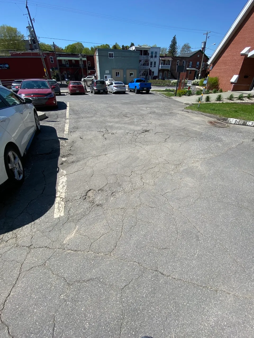 Directions from the parking lot to the outdoor entrance