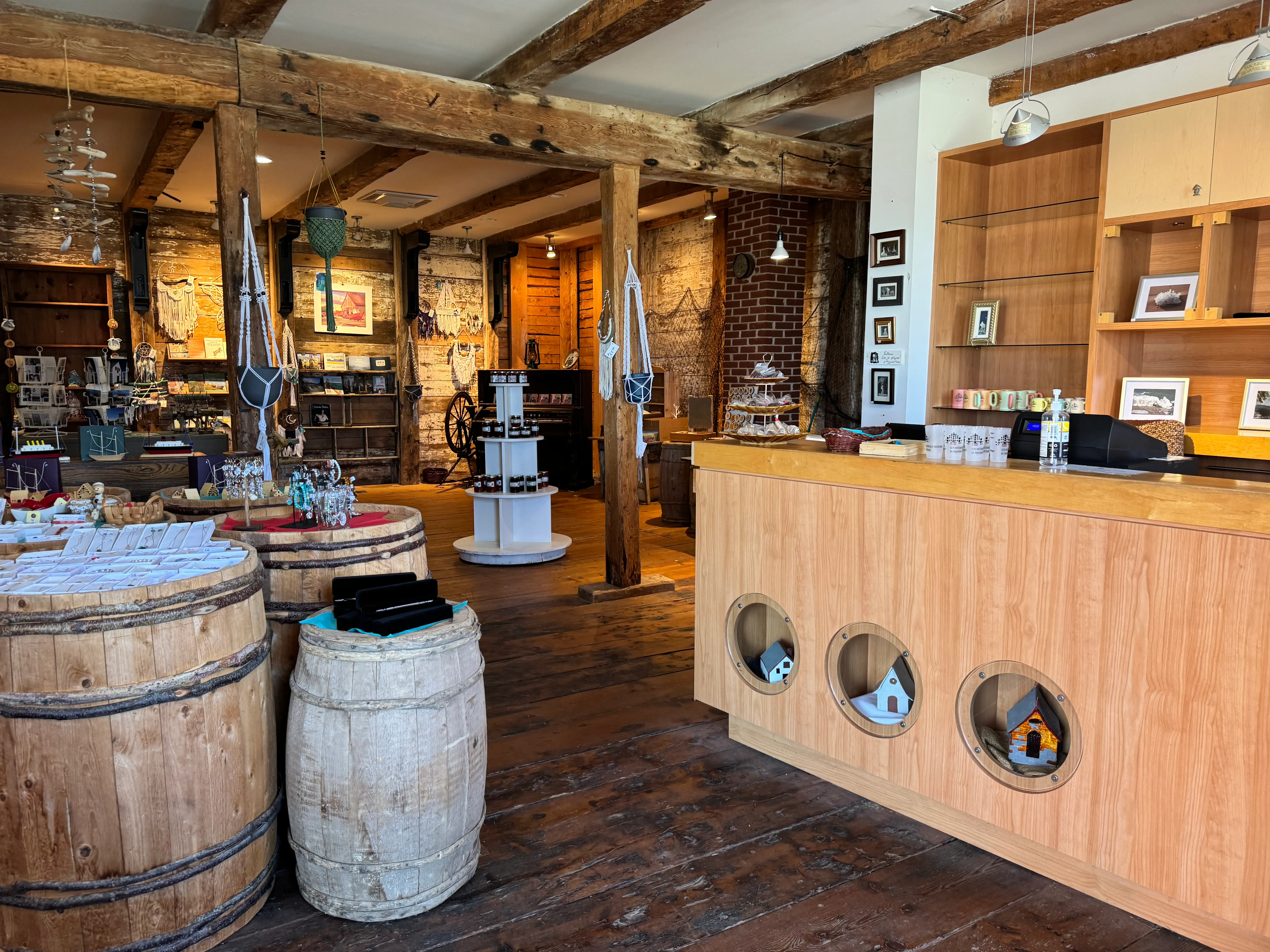 LeBoutillier Hangar - Shop